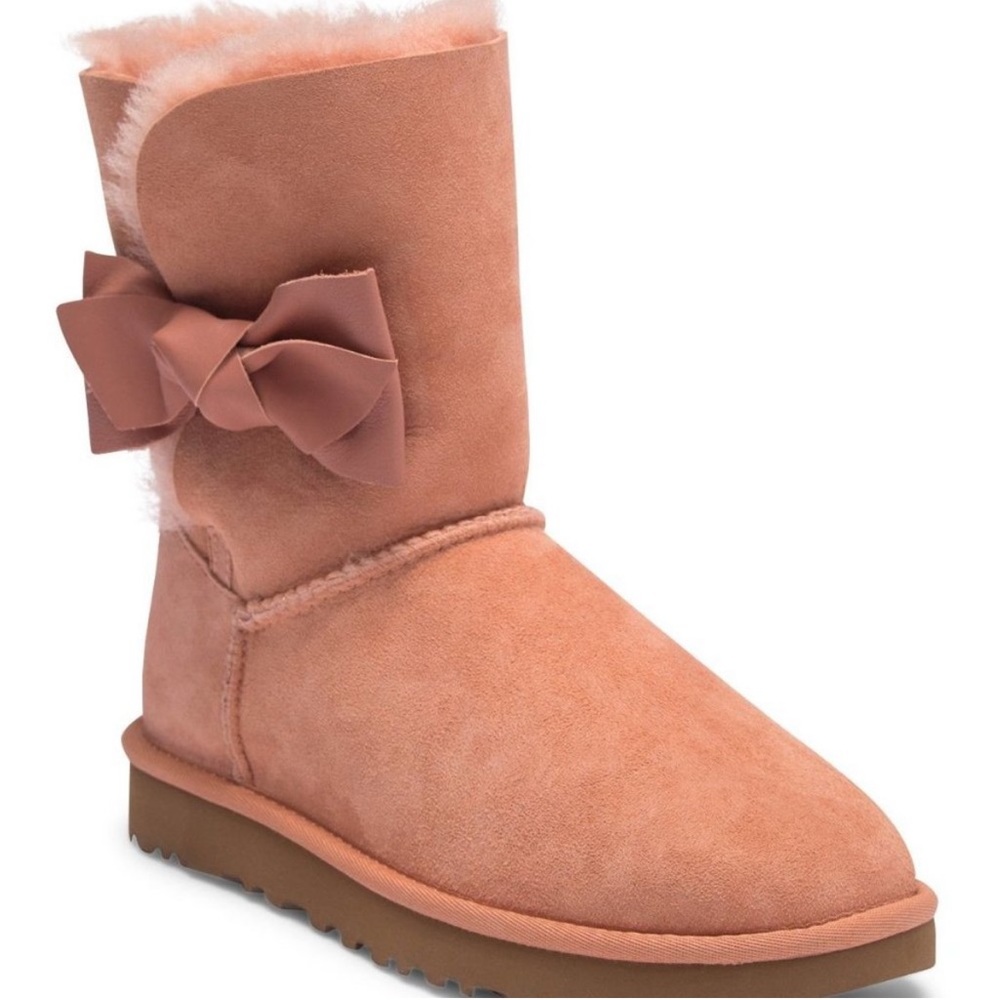 UGG Daelynn Boots in Chestnut Size 6